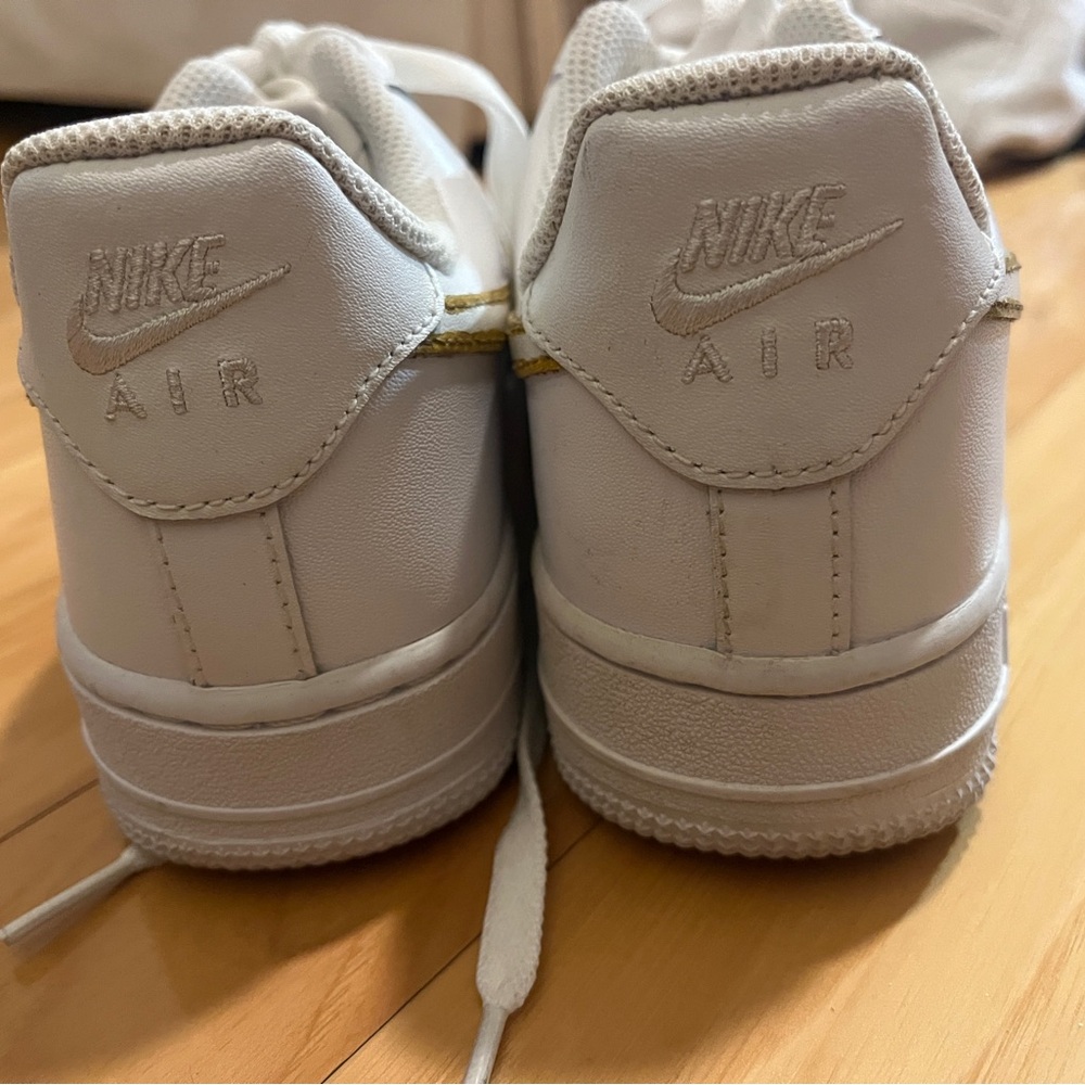Nike White Sneakers with Artistic Detail - Picture 3 of 3